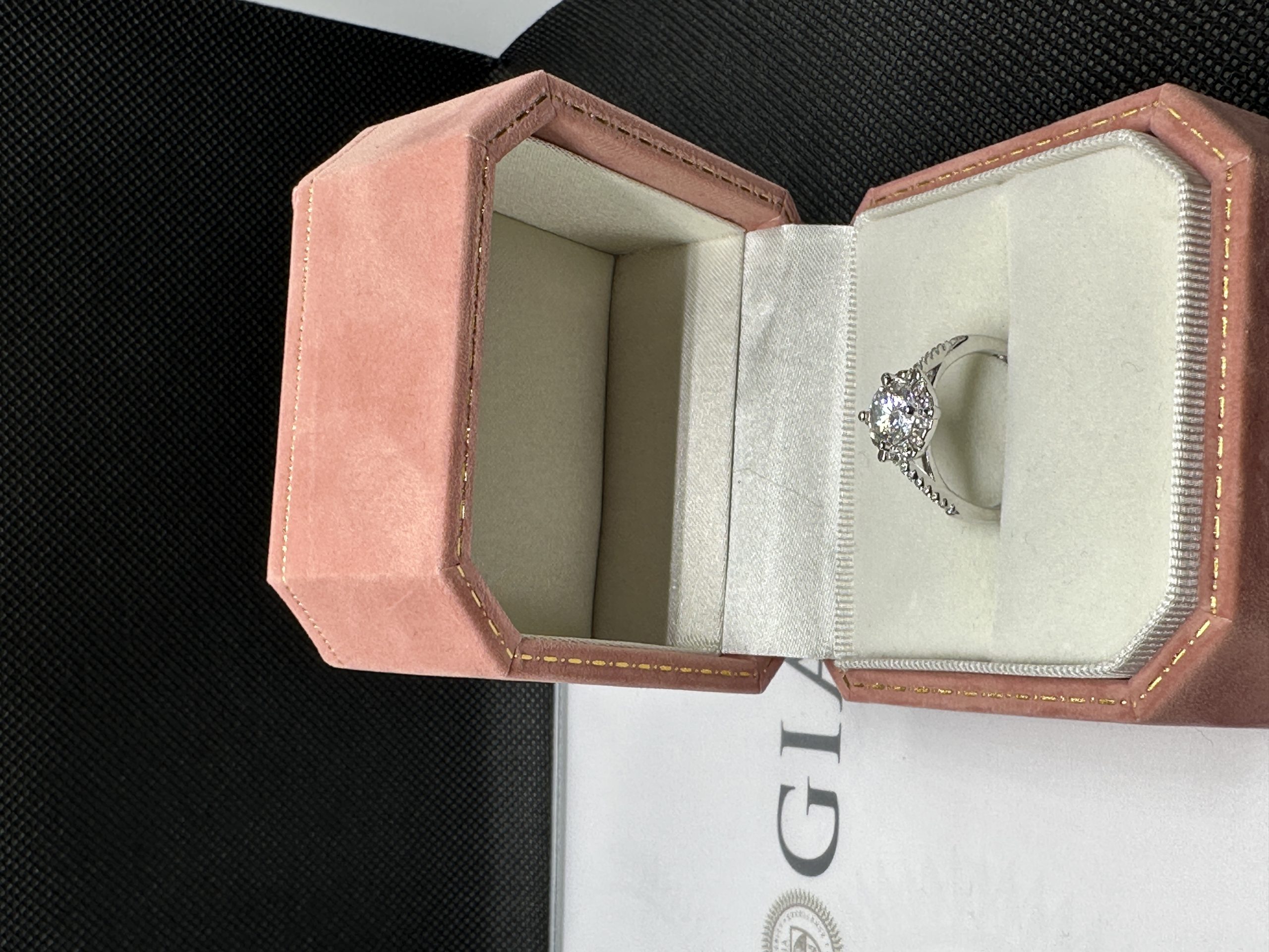 天然ダイヤモンド1.01ct Au750（せみしぐれ）