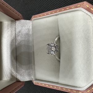 天然ダイヤモンド1.01ct Au750（いちょうのまい）