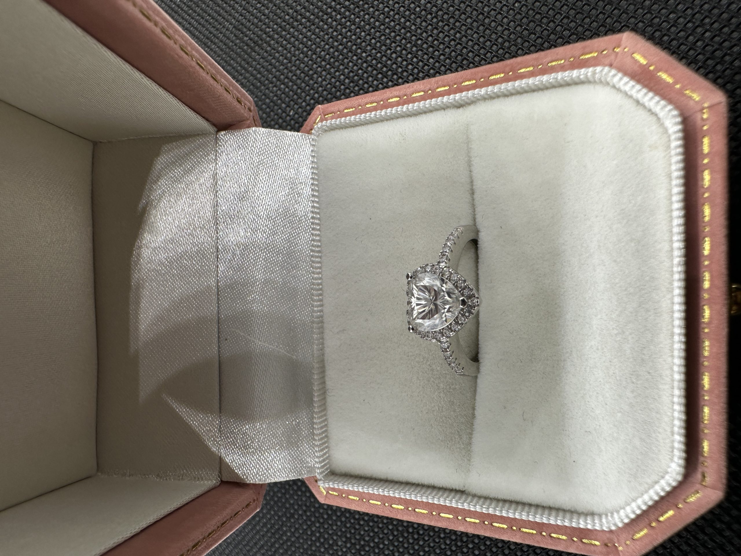 天然ダイヤモンド1.01ct Au750（せっかきょう）