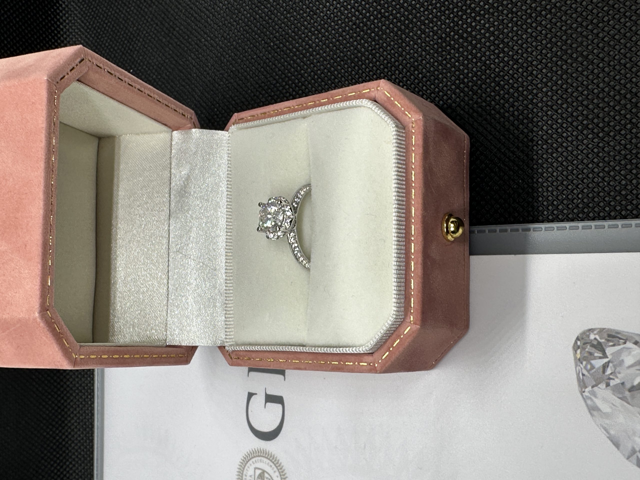 天然ダイヤモンド1.01ct Au750（あおかえで）