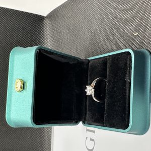 ダイヤの指輪 ダイヤモンド 指輪 天然ダイヤモンド1.01ct GIA証明書 AU750指輪