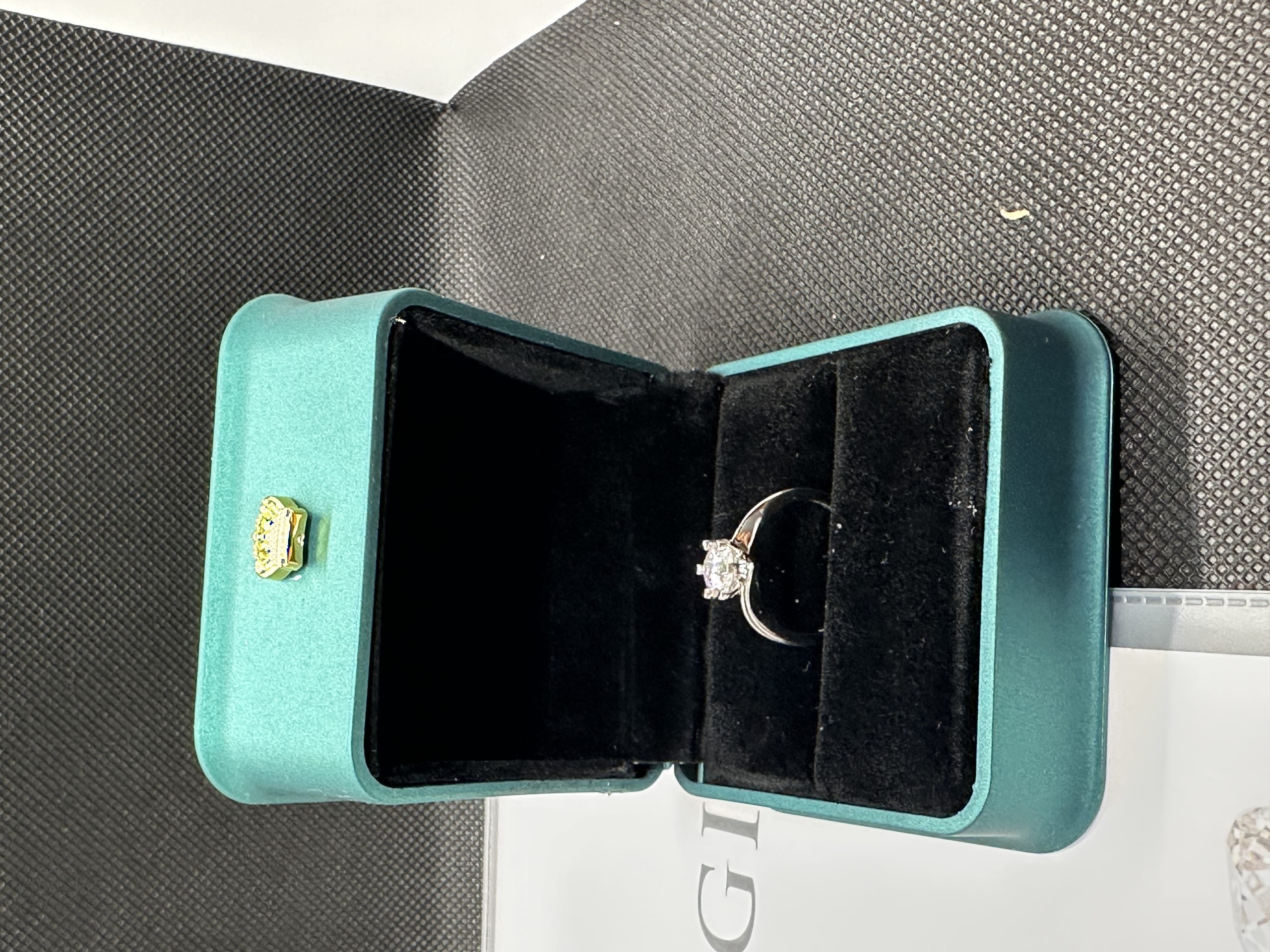 ダイヤの指輪 ダイヤモンド 指輪 天然ダイヤモンド1.01ct GIA証明書 AU750指輪