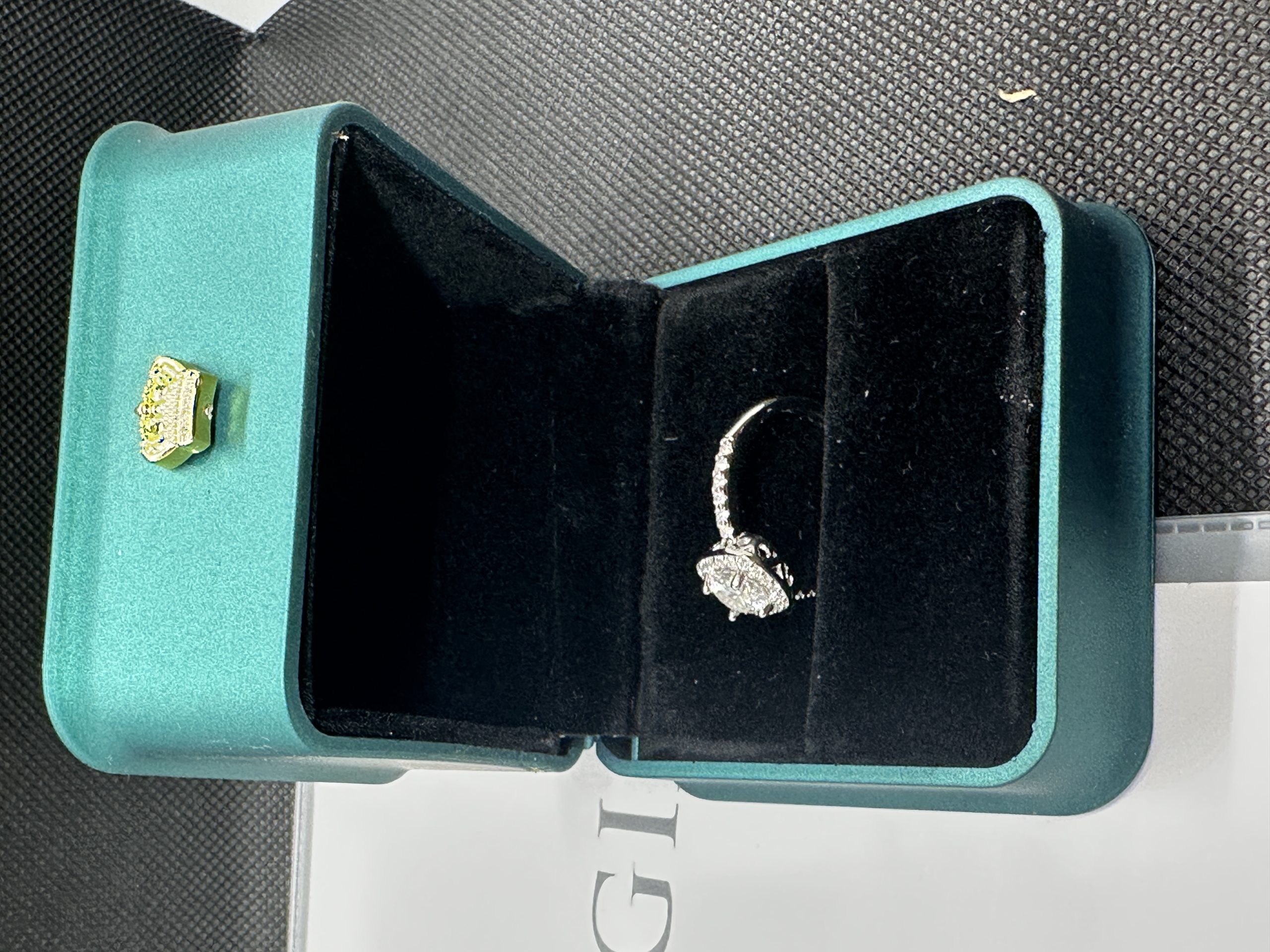 ダイヤの指輪 1 カラット 天然ダイヤモンド1.01ct GIA証明書 AU750指輪