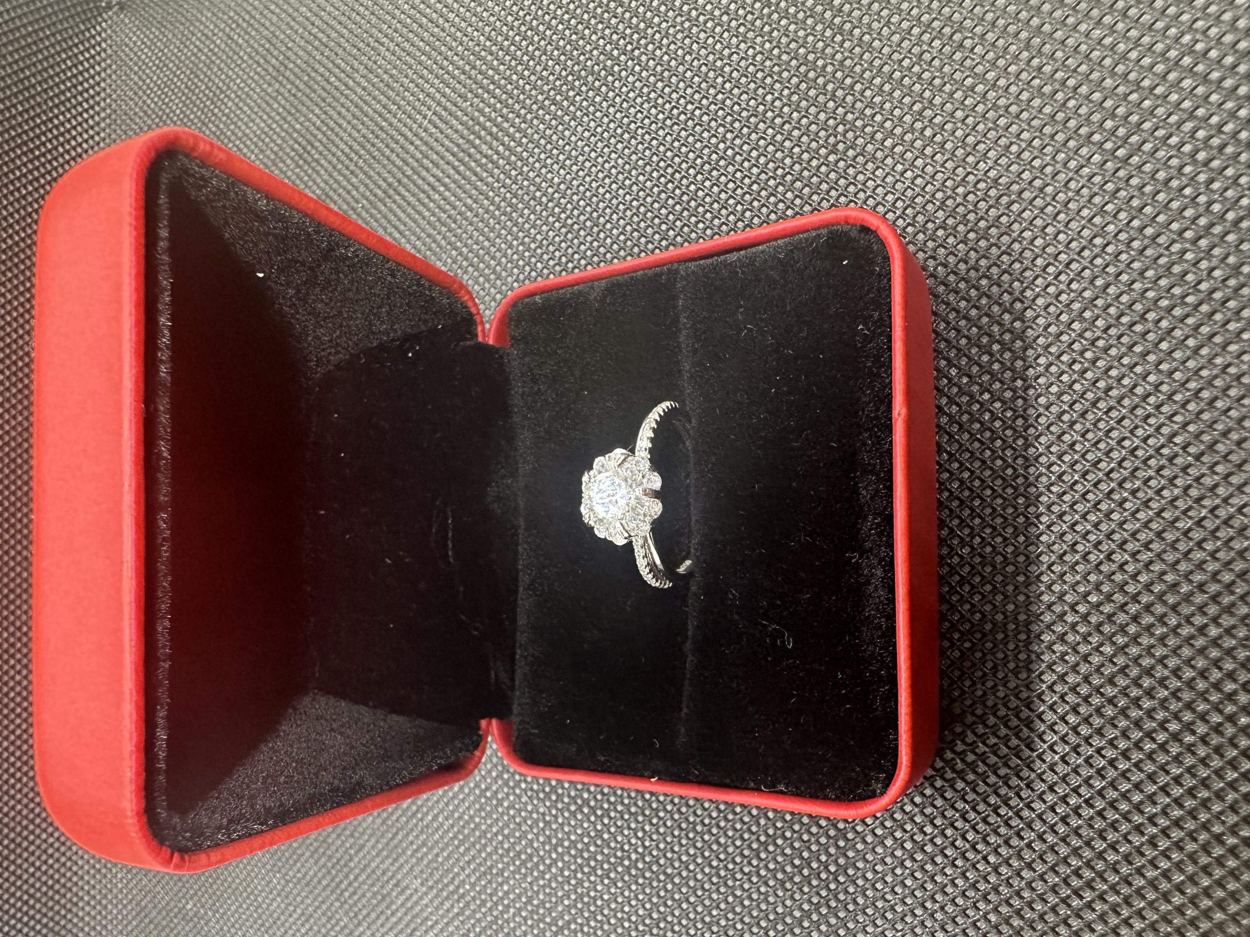 ダイヤの指輪 ダイヤモンド 天然ダイヤモンド1.01ct GIA証明書 AU750指輪