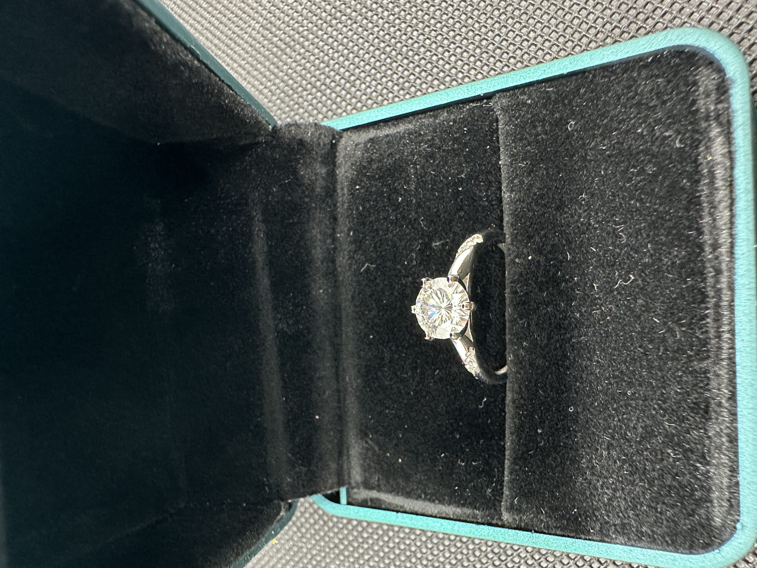 ダイヤの指輪 ダイヤ リング 人気 天然ダイヤモンド1.01ct GIA証明書 AU750指輪