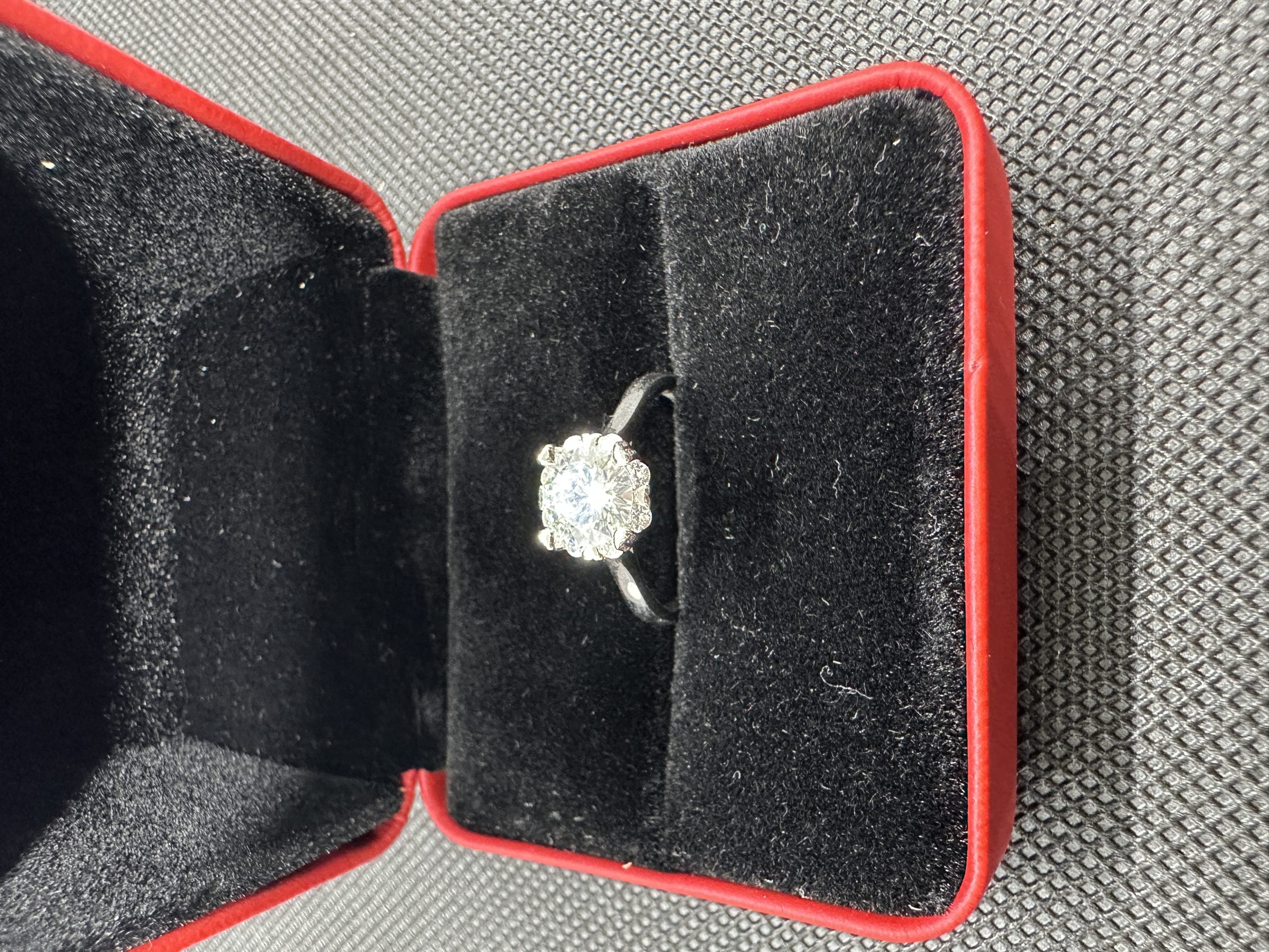 ダイヤの指輪 ダイヤモンド チャーム 天然ダイヤモンド1.01ct GIA証明書 AU750指輪