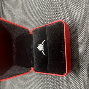 ダイヤの指輪 ハッピー ダイヤモンド 天然ダイヤモンド1.01ct GIA証明書 AU750指輪