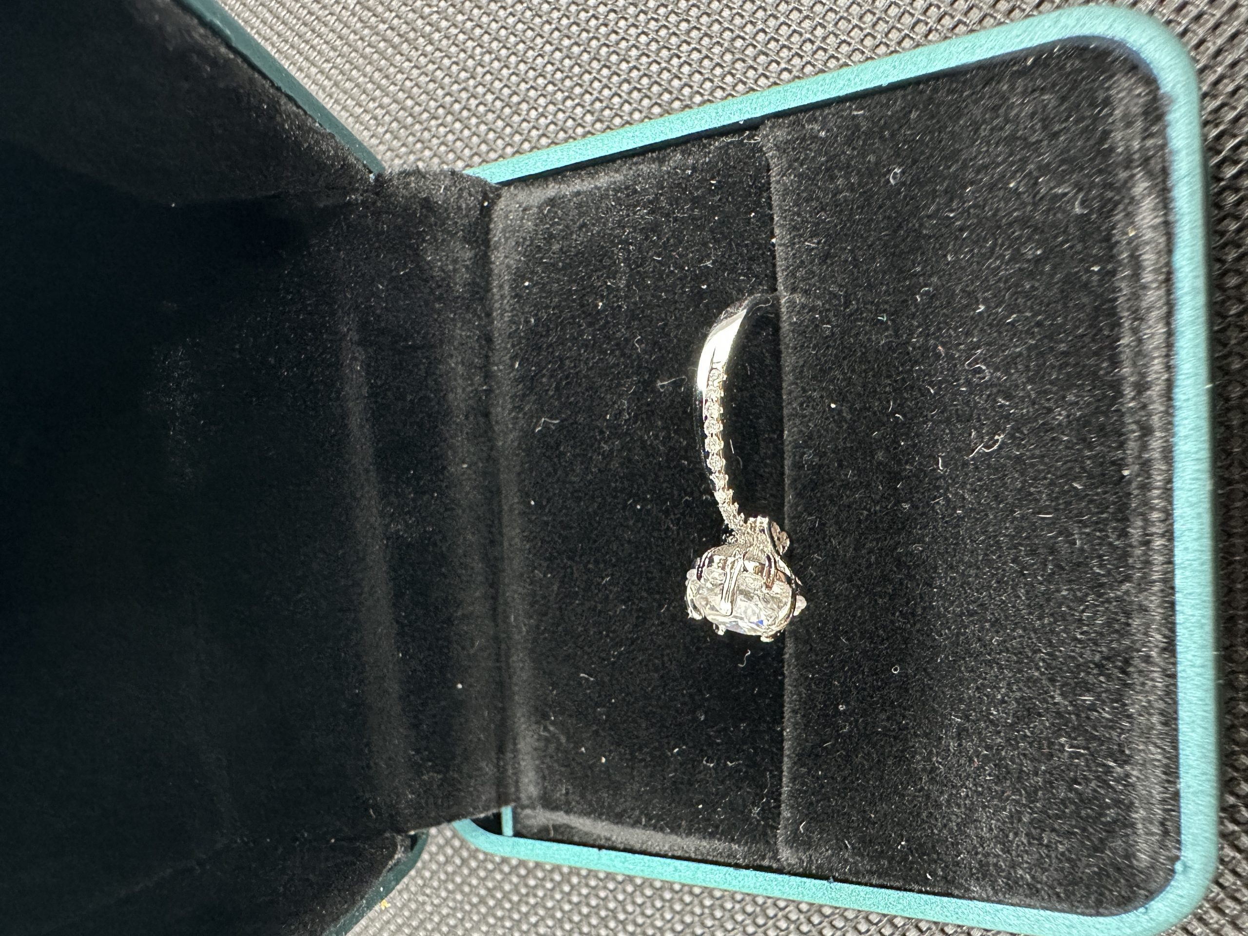 ダイヤの指輪 1 カラット 天然ダイヤモンド1.01ct GIA証明書 AU750指輪