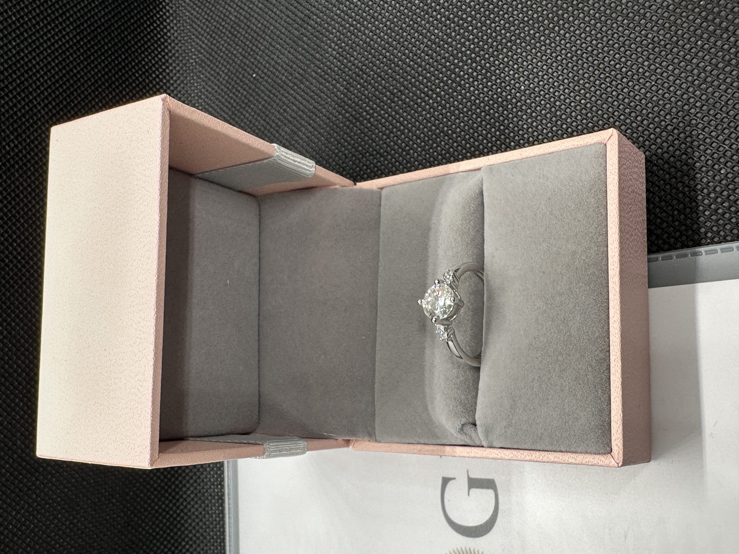 ダイヤの指輪 ダイヤモンド 鑑定書 天然ダイヤモンド1.01ct GIA鑑定書 AU750指輪