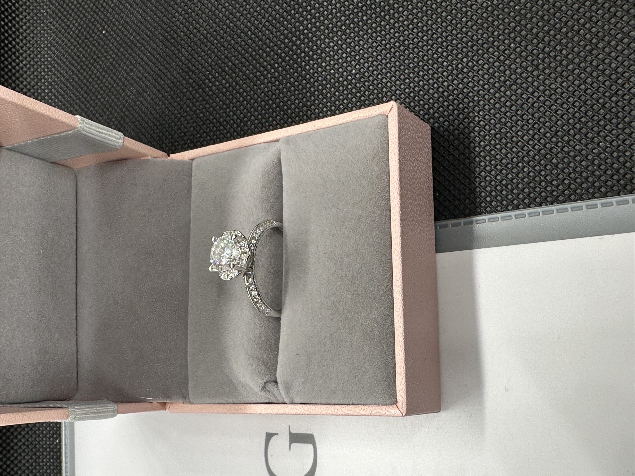 ダイヤの指輪 一 粒 ダイヤ 指輪 天然ダイヤモンド1.01ct GIA鑑定書 AU750指輪