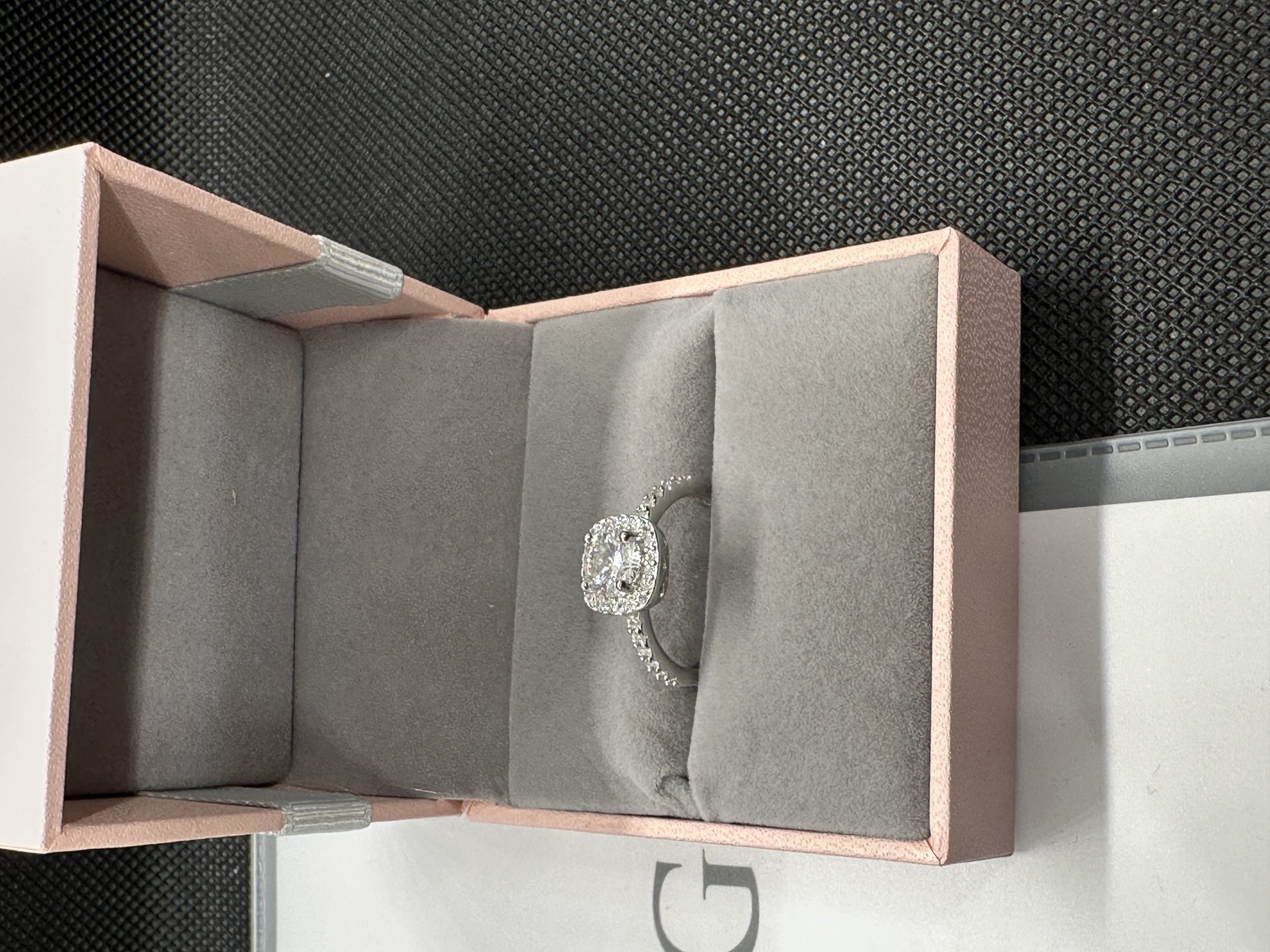 ダイヤの指輪 1 カラット 天然ダイヤモンド1.01ct GIA鑑定書 AU750指輪