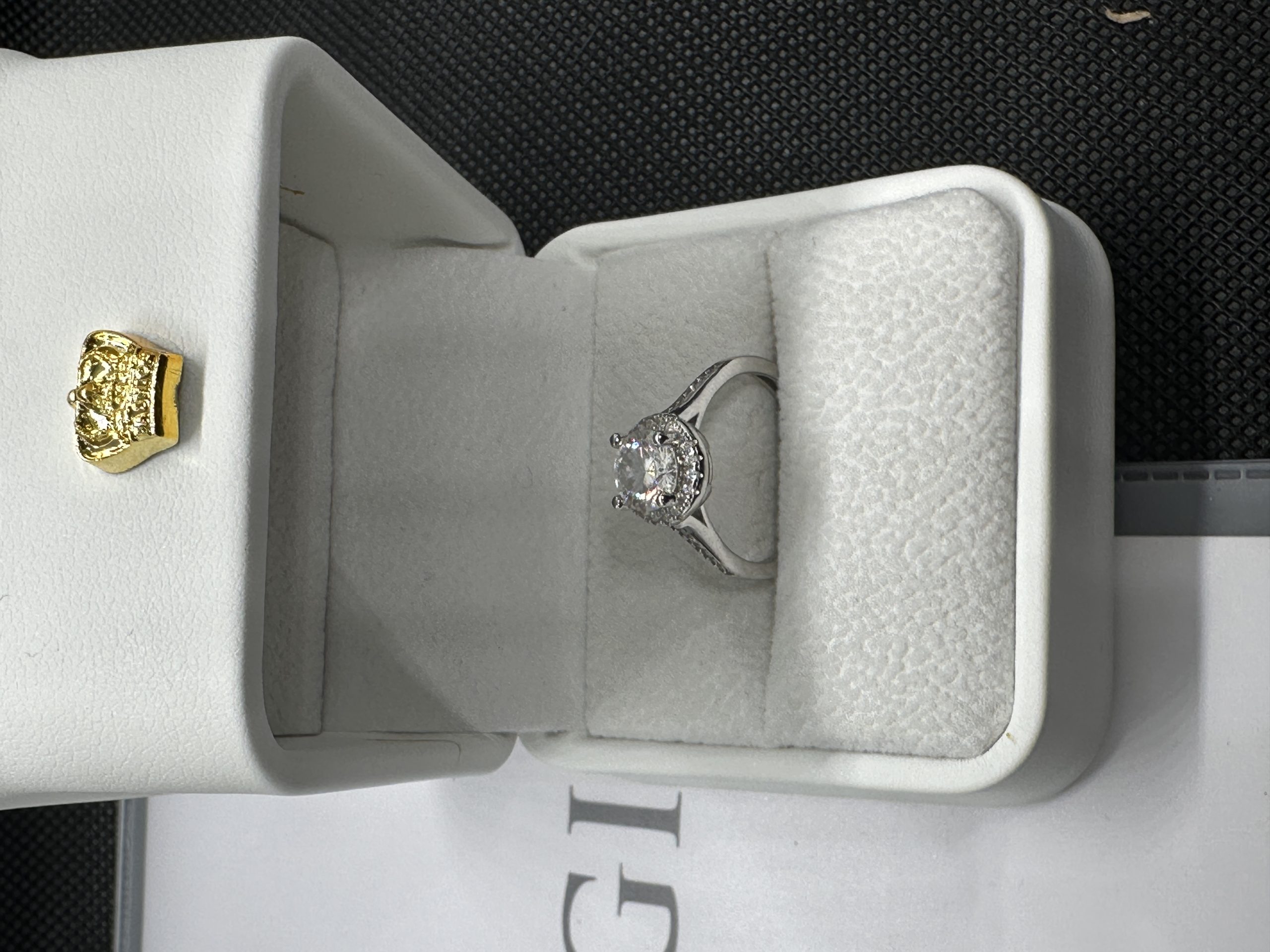 ダイヤの指輪 ダイヤモンド 鑑定書 天然ダイヤモンド1.01ct GIA鑑定書 AU750指輪