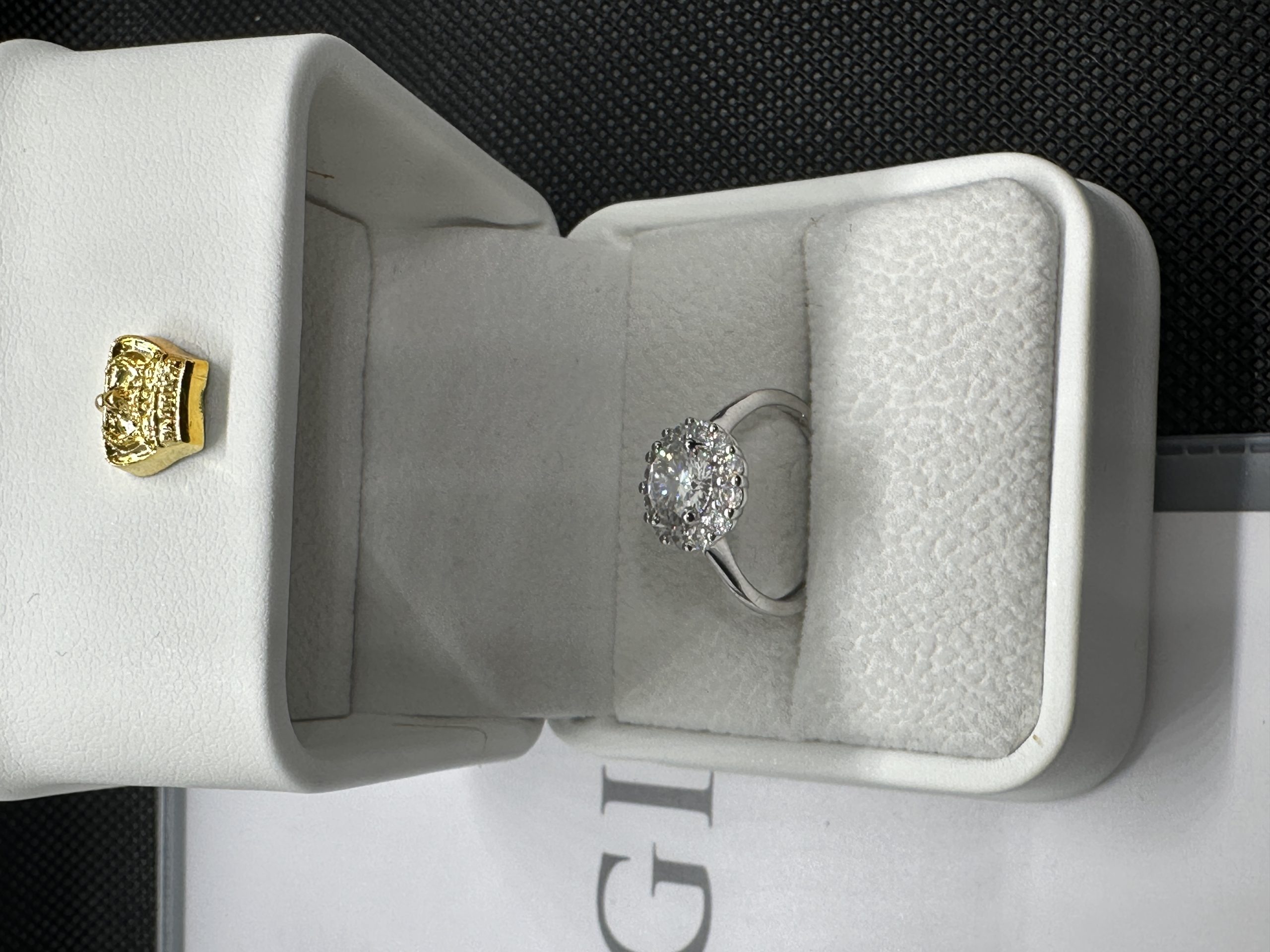 ダイヤの指輪 ダイヤモンド 1 カラット 天然ダイヤモンド1.01ct GIA鑑定書 AU750指輪